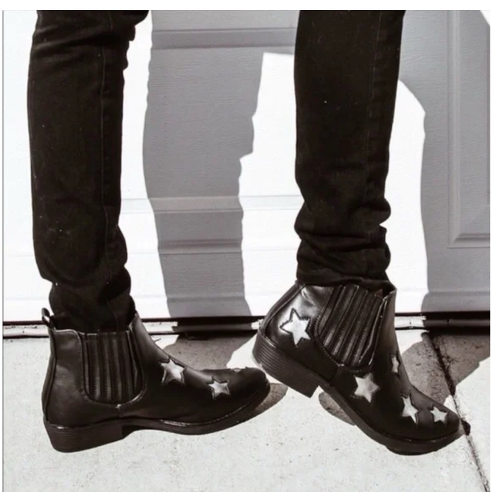 NEW - Western Style Chelsea Metallics Star-Embellished Black Ankle Boots Booties - Picture 2 of 5